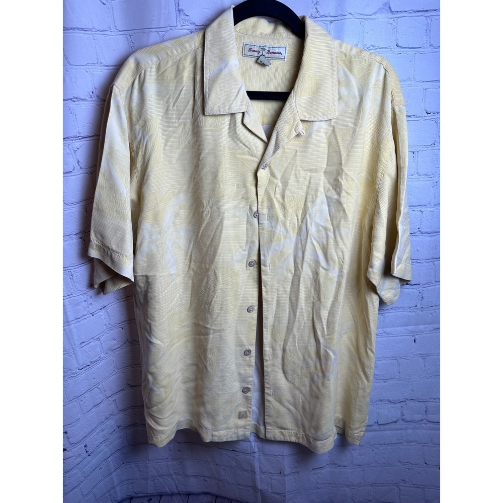 Tommy Bahama Silk Button Up Shirt Tropical Pattern Short Sleeve Yellow M